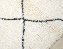 Load image into Gallery viewer, Beni Ouarain, New Moroccan Berber Rug